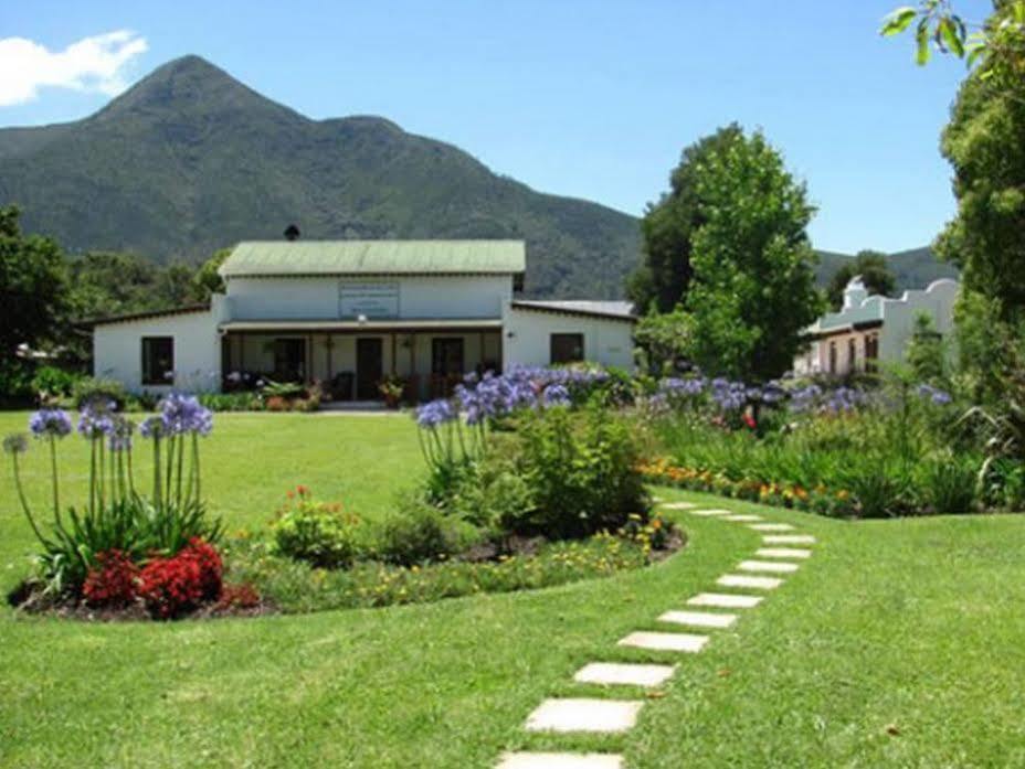 The Village Lodge Stormsrivier Bagian luar foto