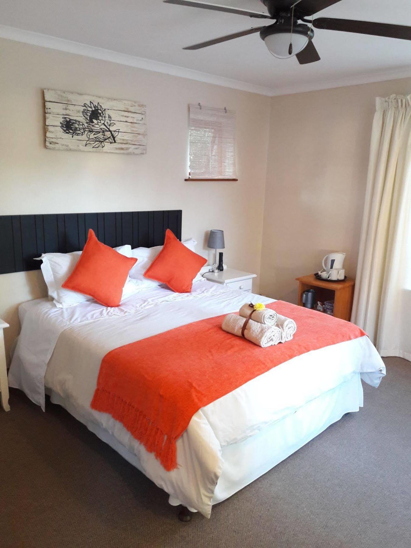 The Village Lodge Stormsrivier Bagian luar foto
