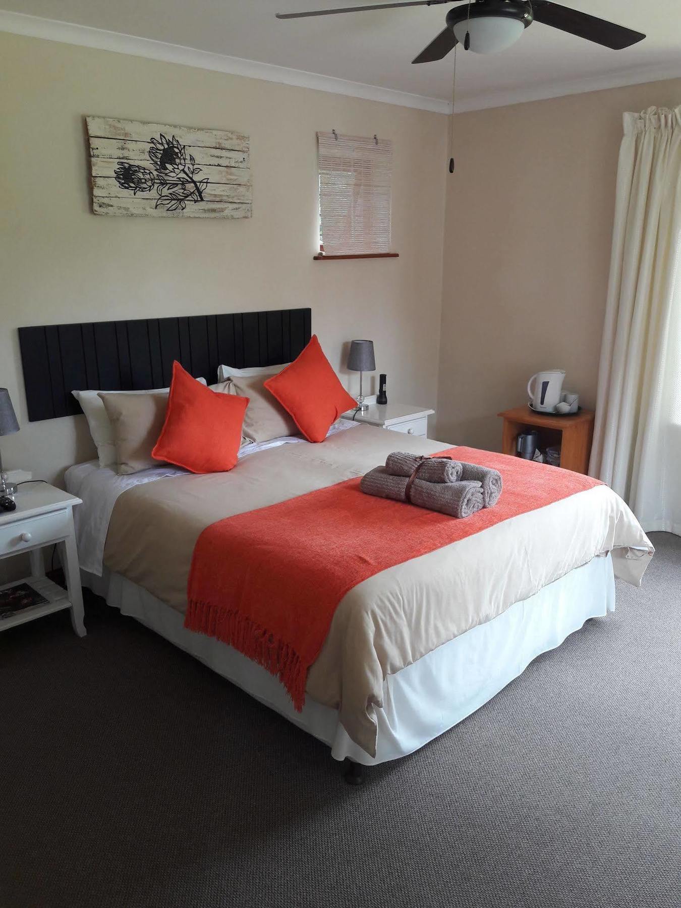 The Village Lodge Stormsrivier Bagian luar foto