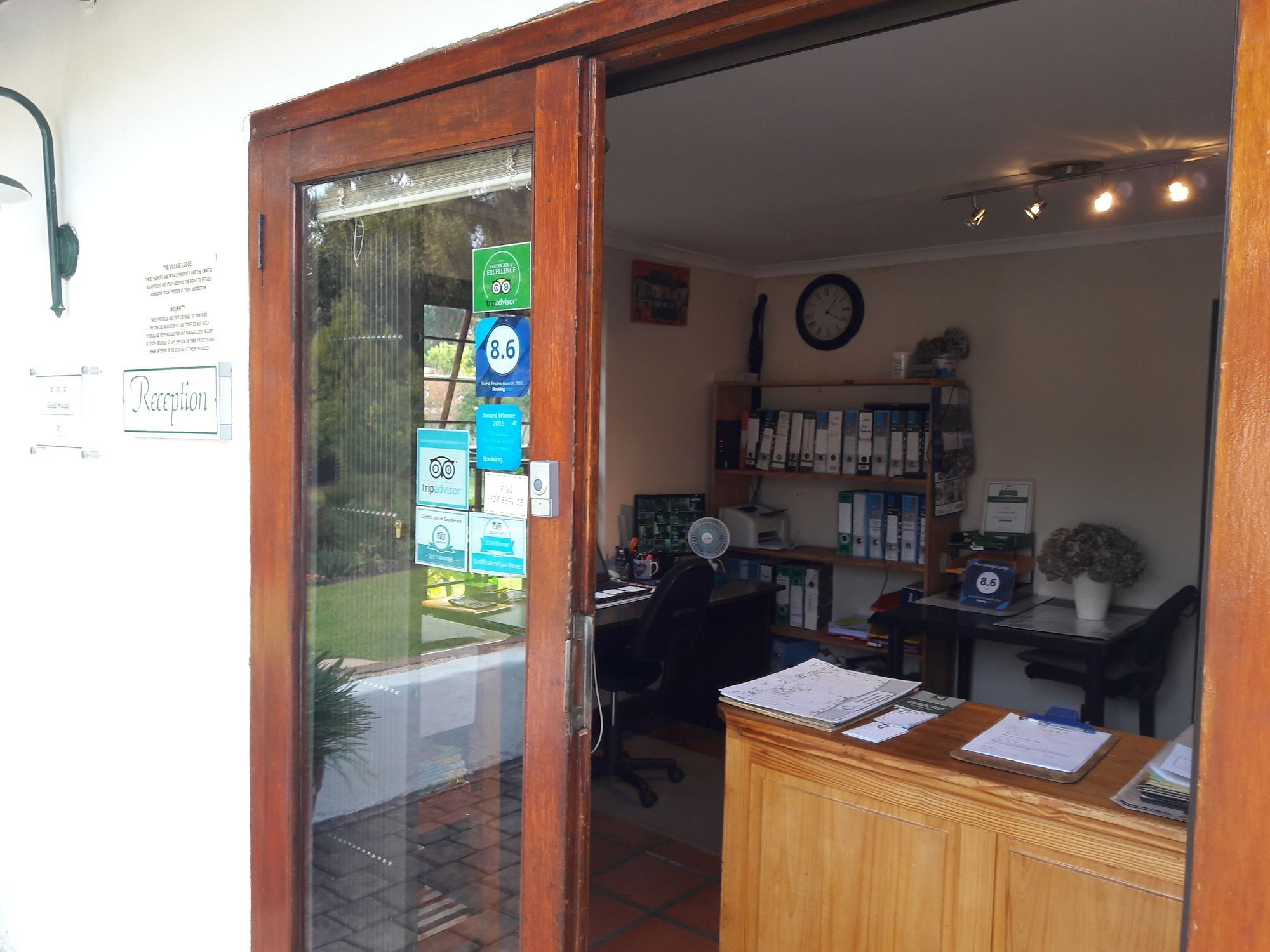 The Village Lodge Stormsrivier Bagian luar foto