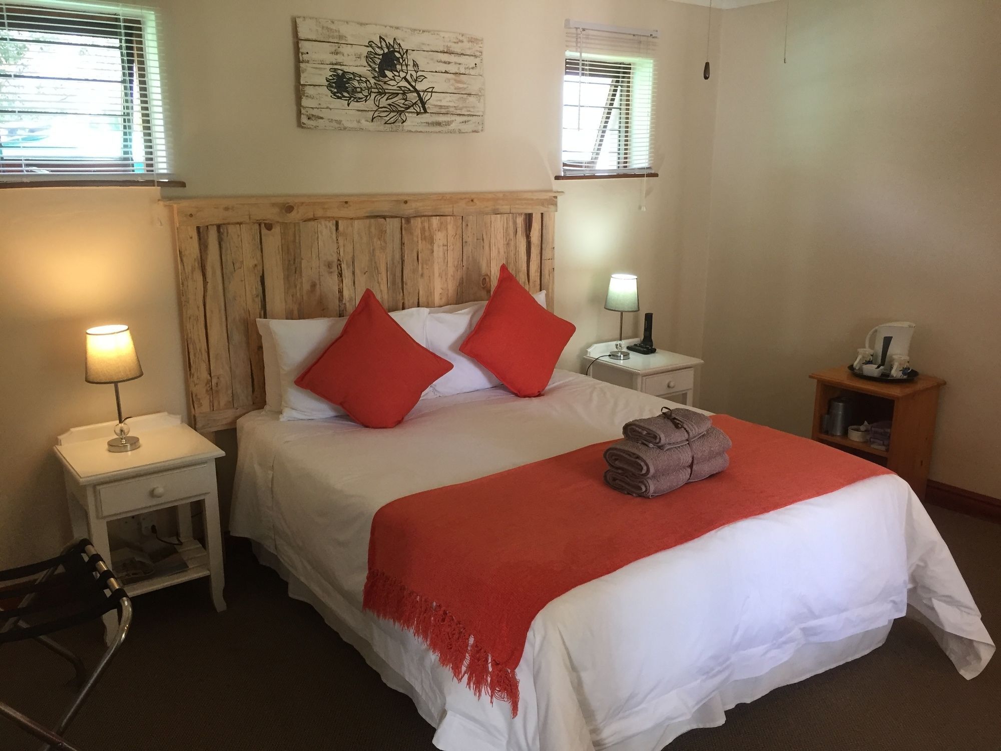 The Village Lodge Stormsrivier Bagian luar foto