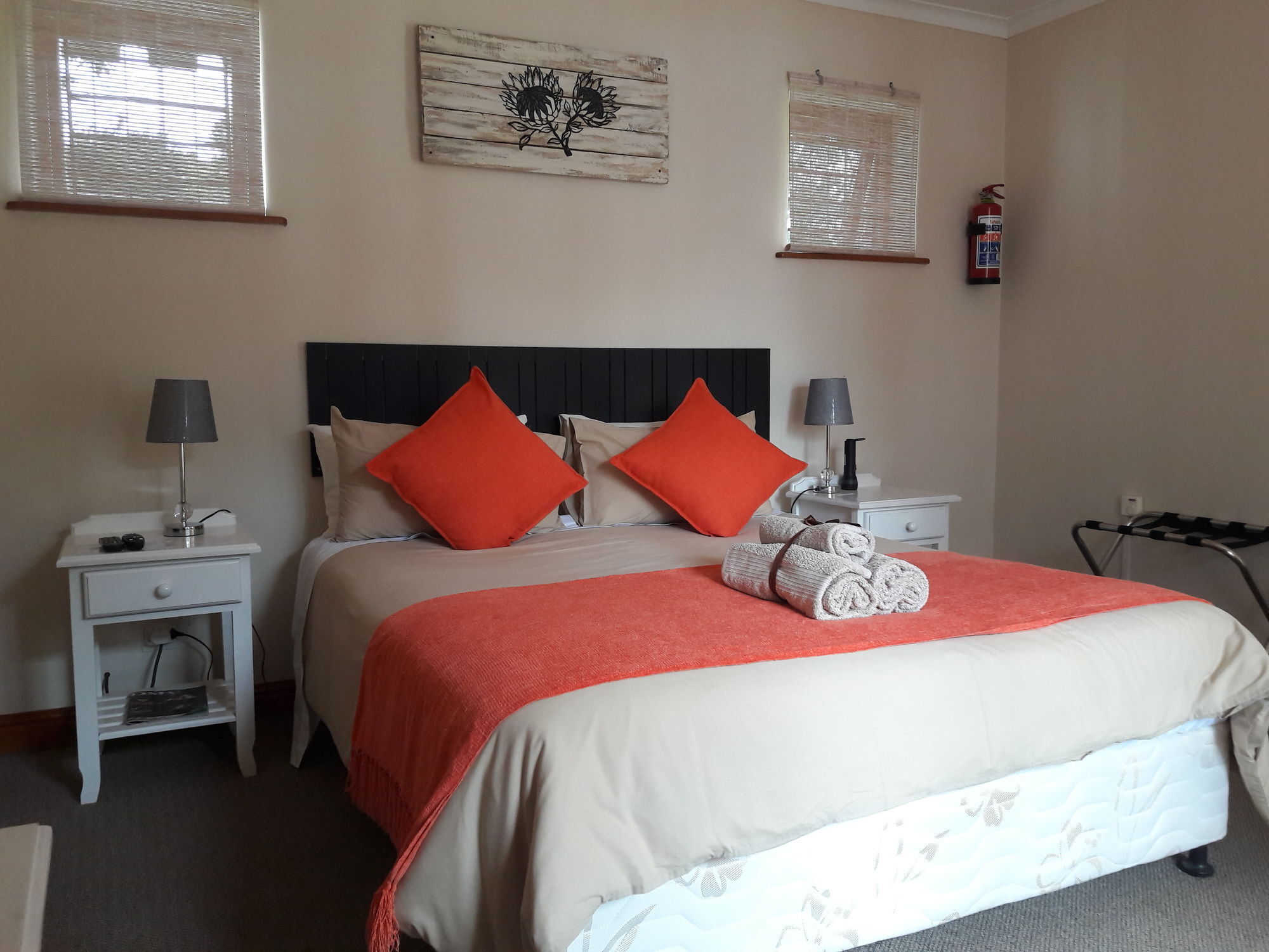 The Village Lodge Stormsrivier Bagian luar foto