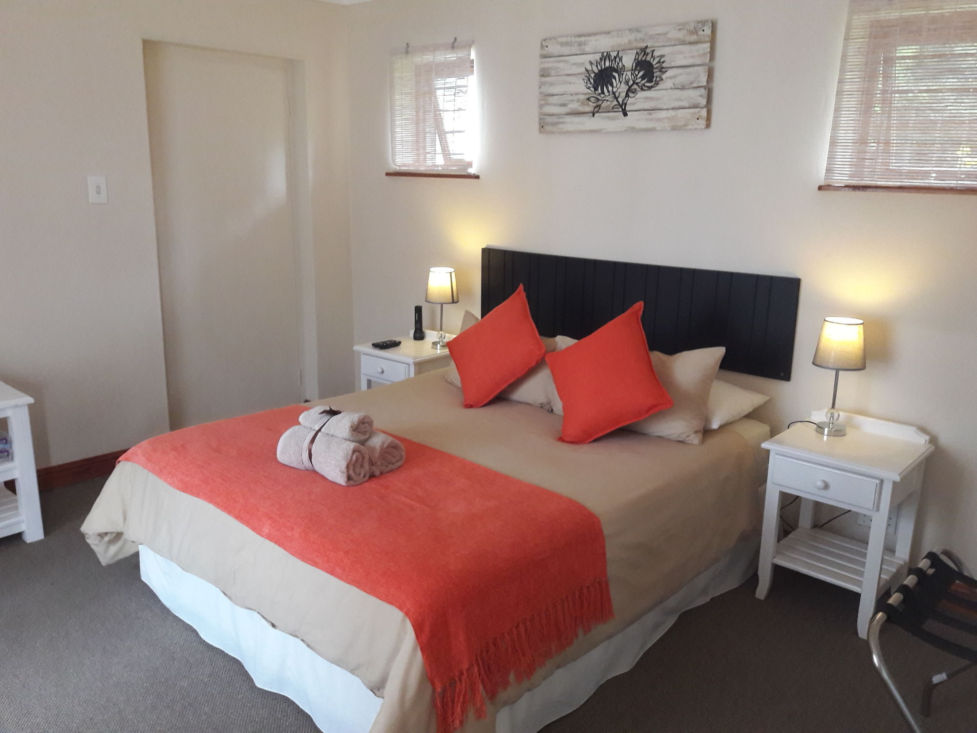 The Village Lodge Stormsrivier Bagian luar foto